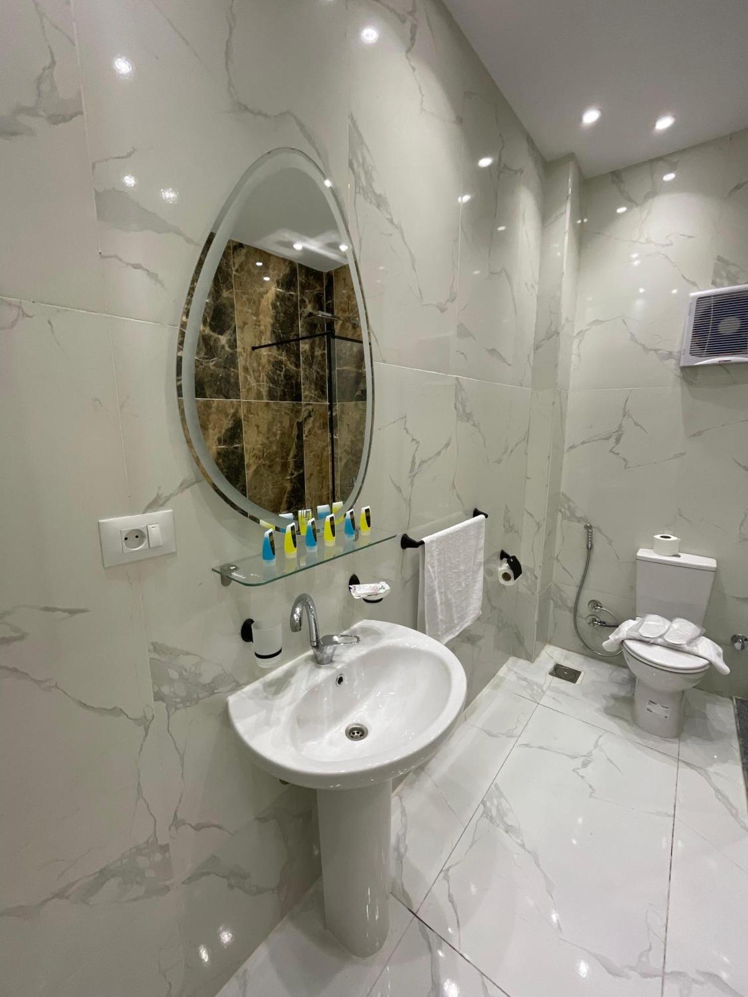 New Glamour Pyramids Hotel Kafret el-Gabal Exterior photo