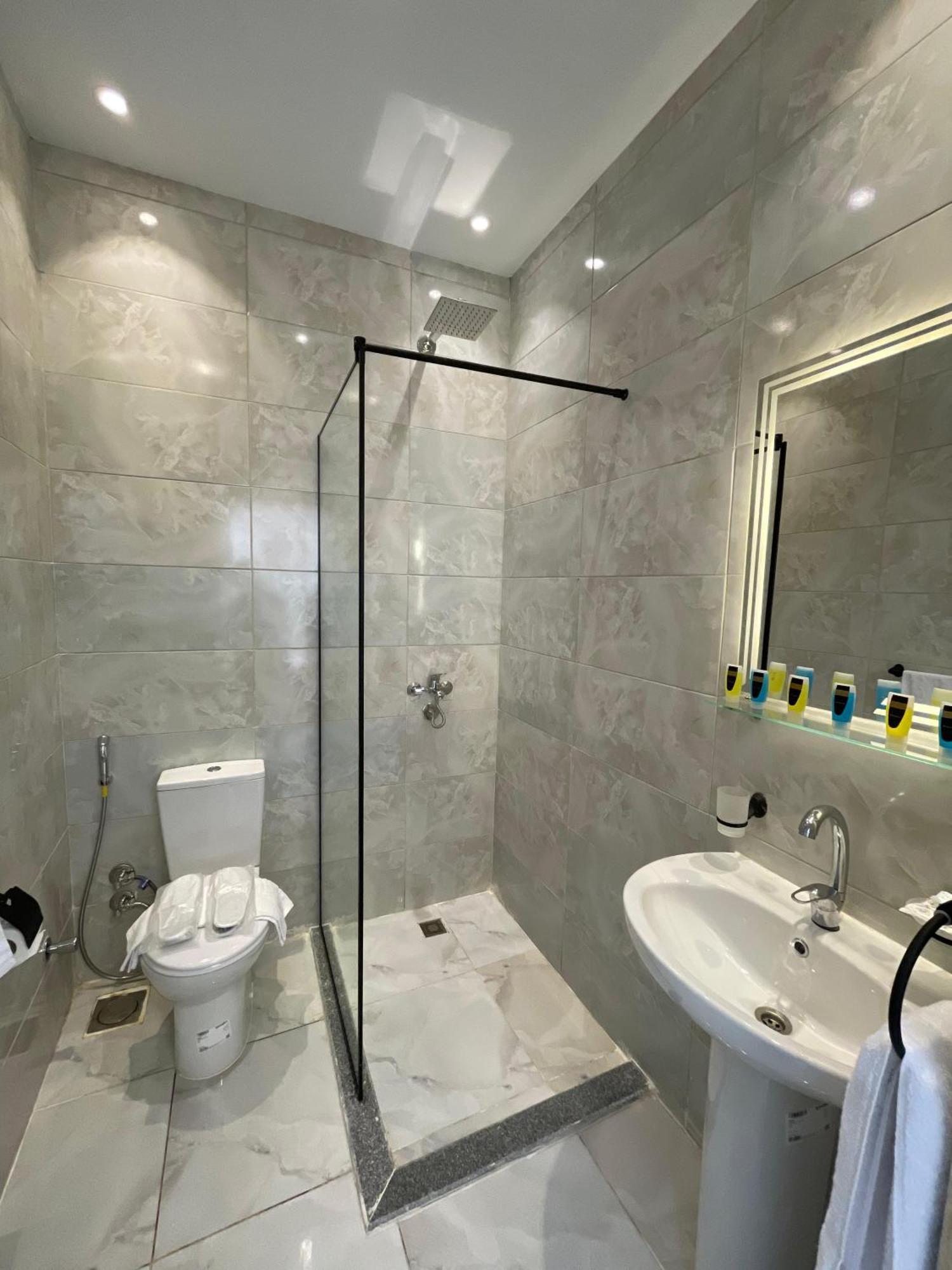 New Glamour Pyramids Hotel Kafret el-Gabal Exterior photo